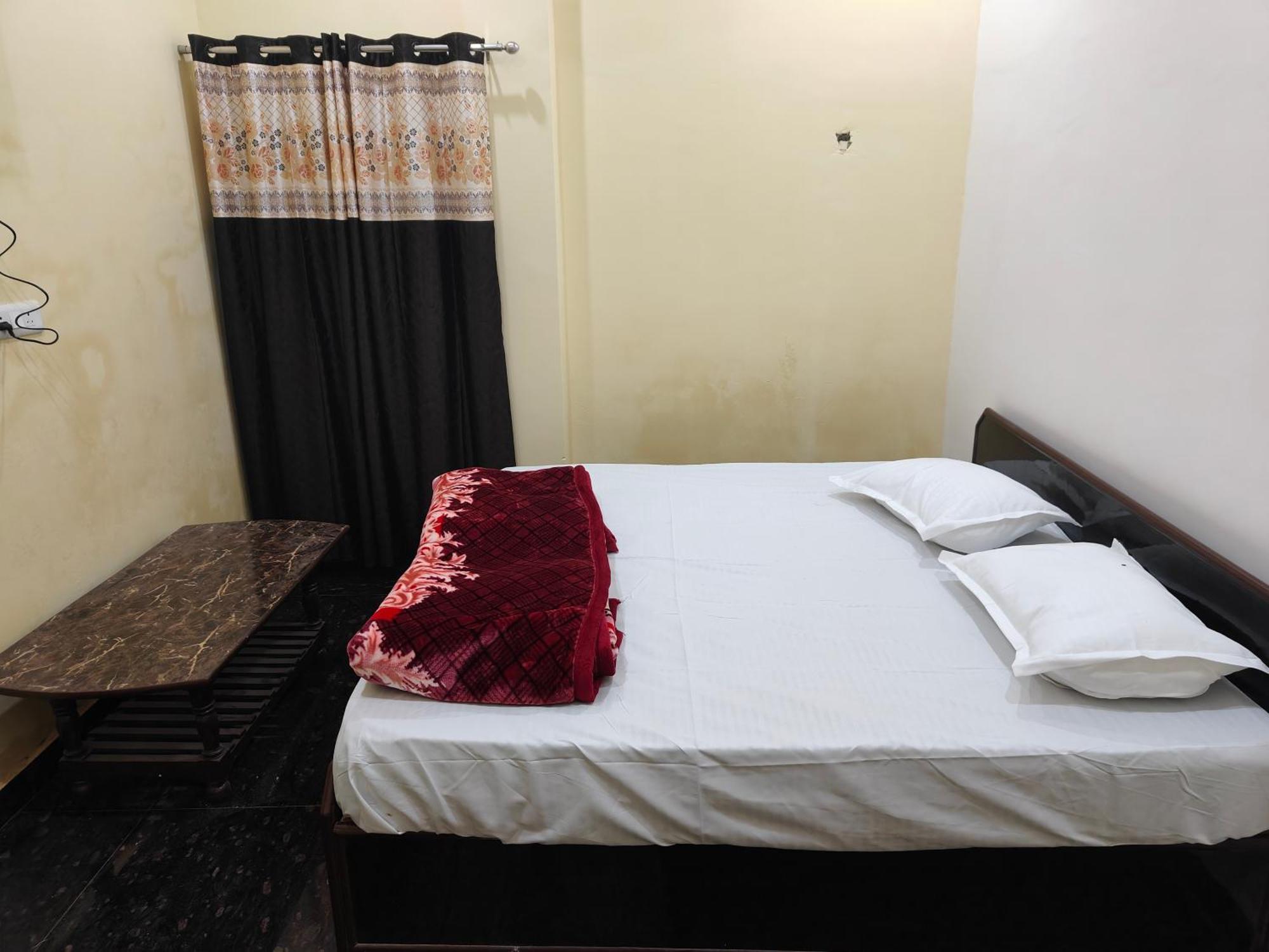 Sky Inn Paying Guest House - Varanasi — Photos 2